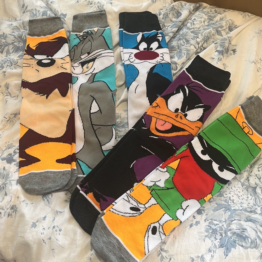 Sold ❌❌❌❌5 Pairs of long unisex Sox - Picture 2 of 3
